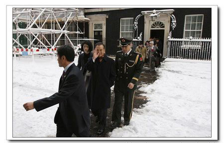 记者会<em>美女翻译张璐</em>一战成名 老师评价很淑女