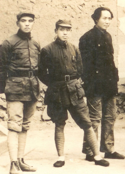 红军干才:毛泽东从枪口下救下勇将陈伯钧