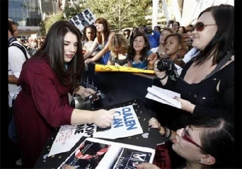 哈利波特的作者罗琳_j.k罗琳收入(2)