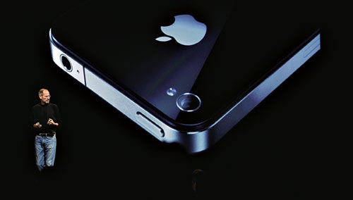 我想乔布斯也看了iphone4s发布会 他放心地走