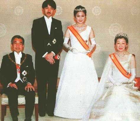 看看国王们拿多少工资 文莱苏丹王室全球最富