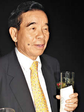 郑裕彤