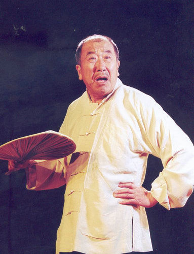 揭 老戏骨 现状:李香琴跌倒 入院  方青卓想卖地瓜