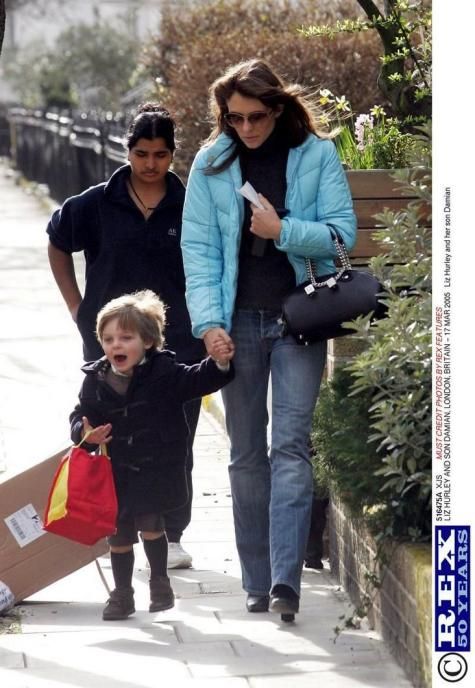 马伊俐女儿文爱马照片曝光 誉称萝莉童星[图]