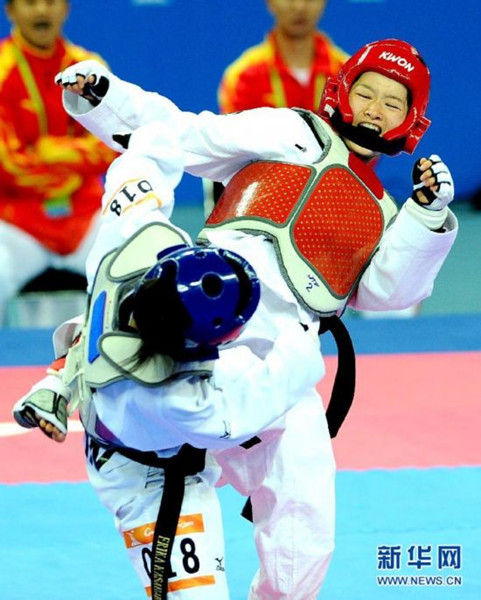 运跆拳道冠军吴静钰儿时照 自古英雄出少年_财