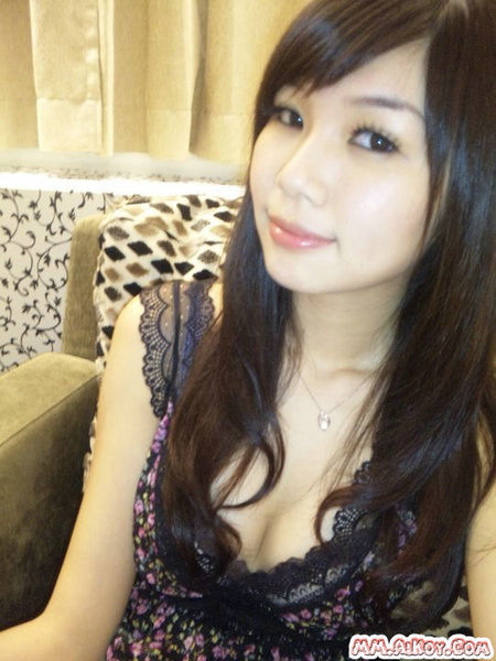 女神老板娘魏钰庭自爆被陈冠希捏奶[组图]-理财