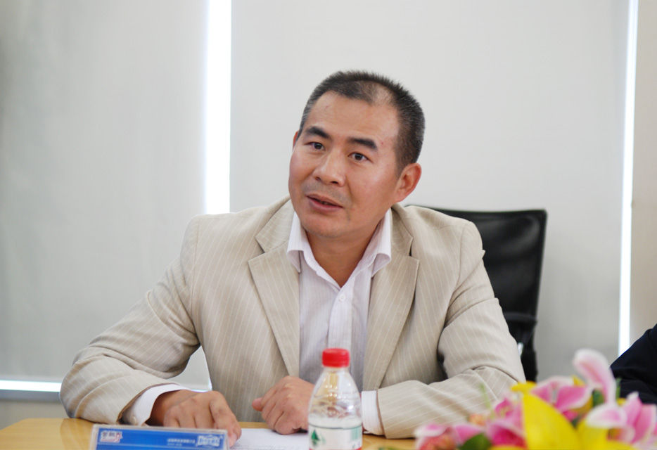 西南证券首席研究员 张仕元