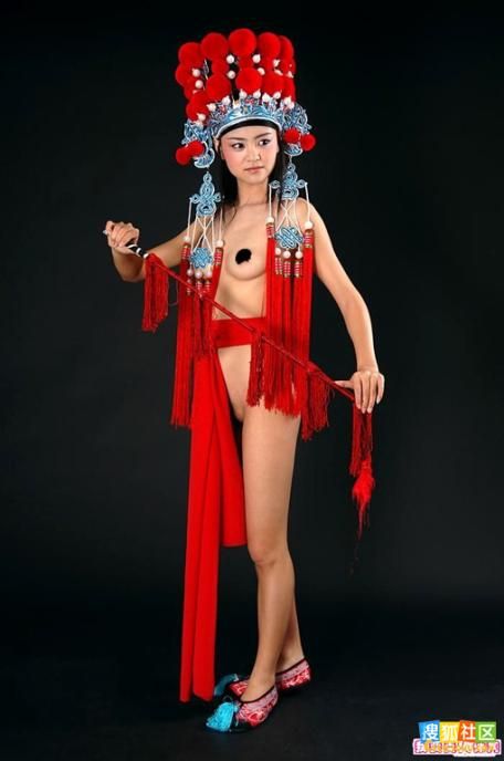 裸体京剧遭吐槽+是看<em>裸女</em>还是看国粹?