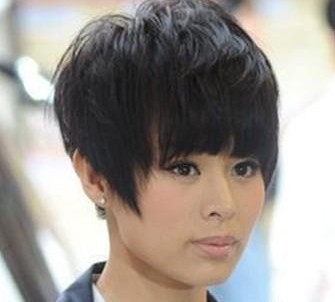 胡杏儿性感发型+显魅力御姐风范-财经频道-金融