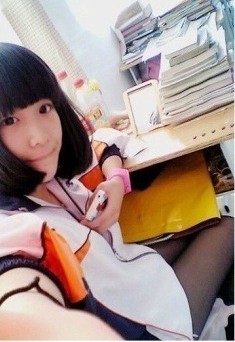 中国最美校服女生上演制服诱惑