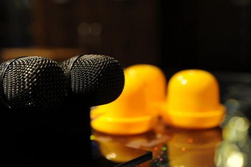 <em>女生</em>k歌<em>触电</em>身亡引震惊 如此嗨歌令人心惊胆战