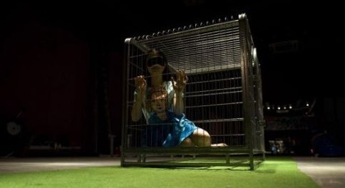 深圳<em>美女</em>重金体验<em>被 </em>绑架 塞笼子关黑屋[组图]-