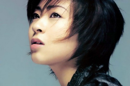 宇多田光母亲坠亡 反复离婚遭女儿嘲讽(组图) 