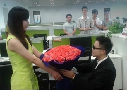 扮乞丐求婚图片