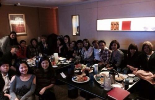 伊能静为子庆生好友共聚KTV 哈林被弃一边