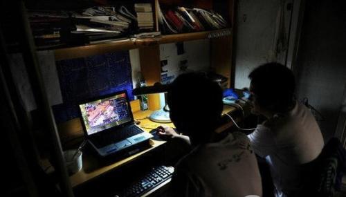 大学生打输游戏捅死室友 虚拟世界引燃杀机酿