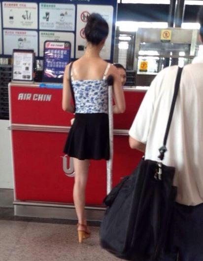 羌族"独腿女孩"走红 揭秘镜头下的正能量(组图)