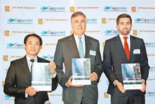 富豪调查:股市大跌前内地爱股票香港持现金-手