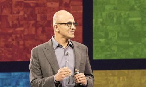 微软CEO的基本工资涨了31% 但年薪同比减少