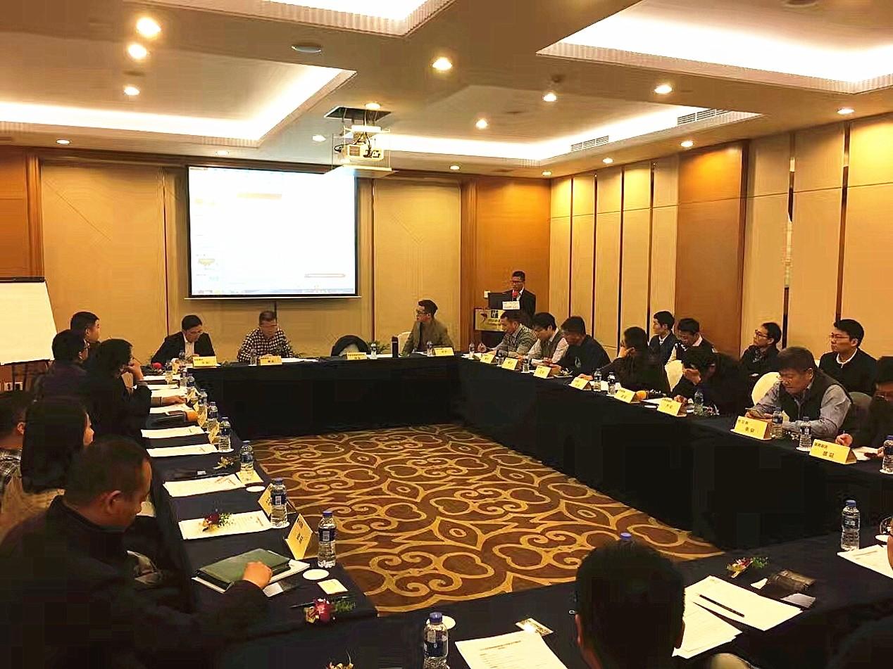 会议观点认为,2017年有色金属不会出现类似于2016年的大行情,但是上半年有色金属市场存在较强的上涨动力,而下半年或将承受压力,总的来看,涨幅少的品种存在一定机会。 上涨动力方面,从产业角度来看,现在是低库存,库存累积比较慢,同时供给侧改革延伸到有色金属行业。市场对需求还是存在高预期,包括下游消费超预期,以及美国大规模基建预期。到了下半年,需求或许面临证伪压力。 铜尚未进入牛市,但2017不看空 关于铜,会议嘉宾认为,金属铜的市场过于巨大,因此投机力量不足,铜价近期上涨还是由于基本面改善推