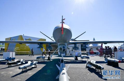 2017巴黎航展首现中国歼-31战机 保险保障航展