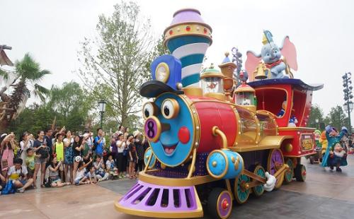 迪士尼乐园_迪士尼乐园 收入(3)