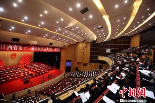 gdp增速_2018南昌市gdp(3)