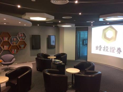 科技赋能金融，蜂投证券成为智能金融时代领潮者