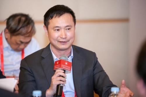 林玉明主席出席亚布力论坛年会并发表演讲_600宽.jpg
