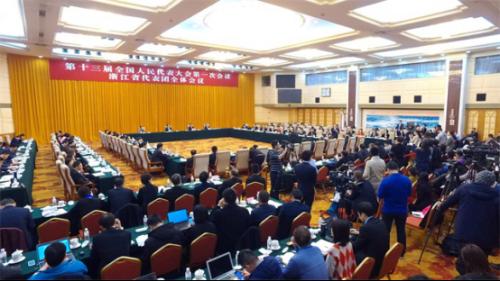 两会大事件!浙江省代表团举行媒体开放日，张天任代表接受中外媒体集中采访