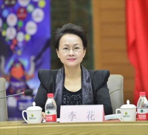 雏鹰农牧李花：靠“养猪”四度登上福布斯榜的美女总裁
