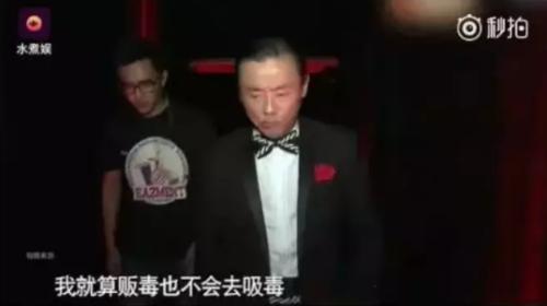 壹周立波秀_周立波一年收入(2)