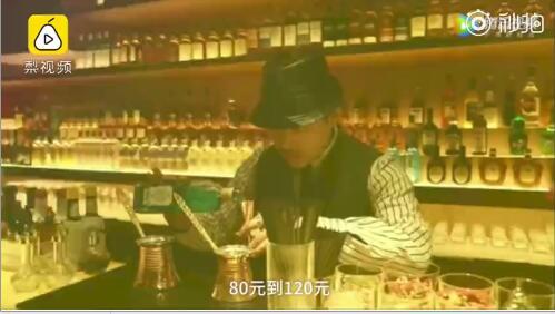 去赫本酒吧人均消费_成都赫本酒吧(3)