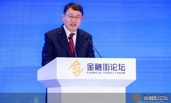 影子银行风险持续收敛、P2P网贷降至6家……关于防范化解金融风险,银保监会副主席梁涛这么说