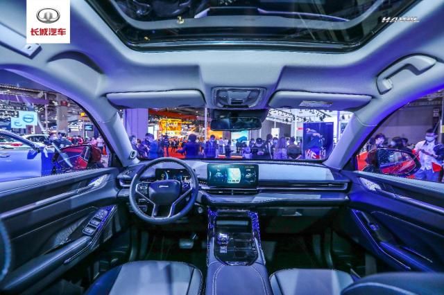 全球首款5G智能燃油SUV驾到 第三代哈弗H6 5G车型上海车展首发亮相