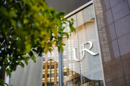 UR重新定义快时尚?本土品牌的逆袭之路-商业-金融界