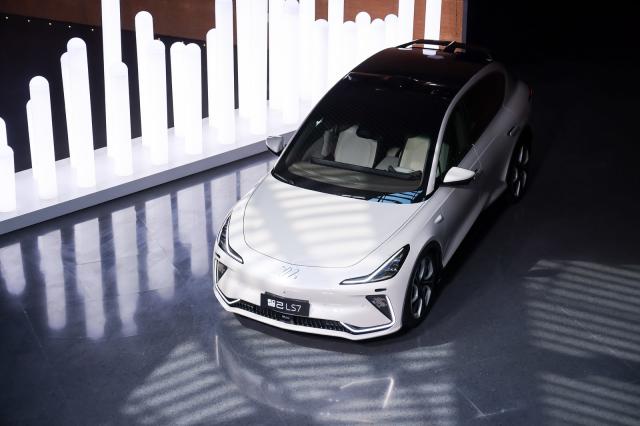 4月第一周可交付订单已售罄 开启SUV 3.0时代的智己LS7“狂飙“进行时