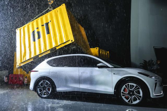 4月第一周可交付订单已售罄 开启SUV 3.0时代的智己LS7“狂飙“进行时