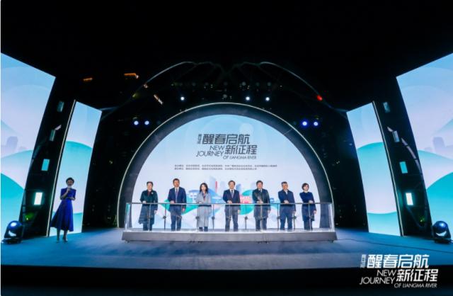 泡泡玛特亮相“2023醒春启航新征程” 助力北京亮马河商业经济带升级