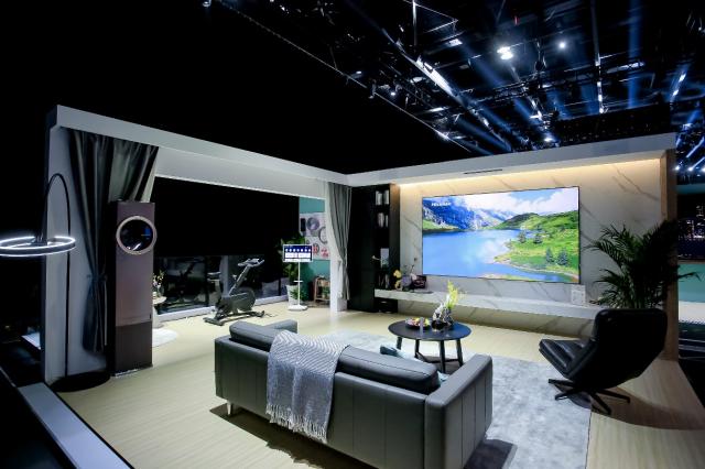 海信视像发布全场景显示新品，率先引领行业走进8K时代