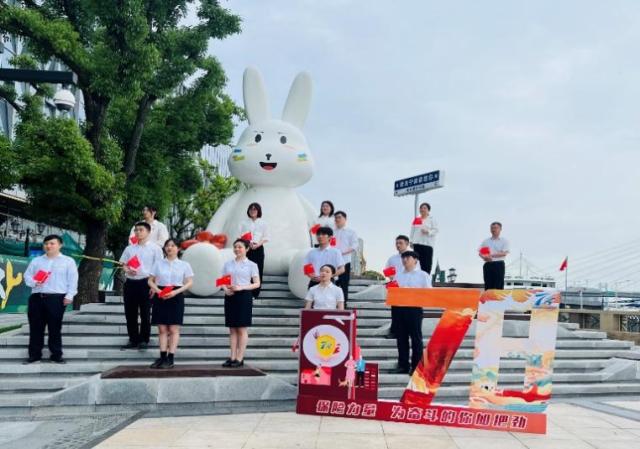 7.8全国保险公众宣传日，平安人寿全国各级机构3100个网点一起行动
