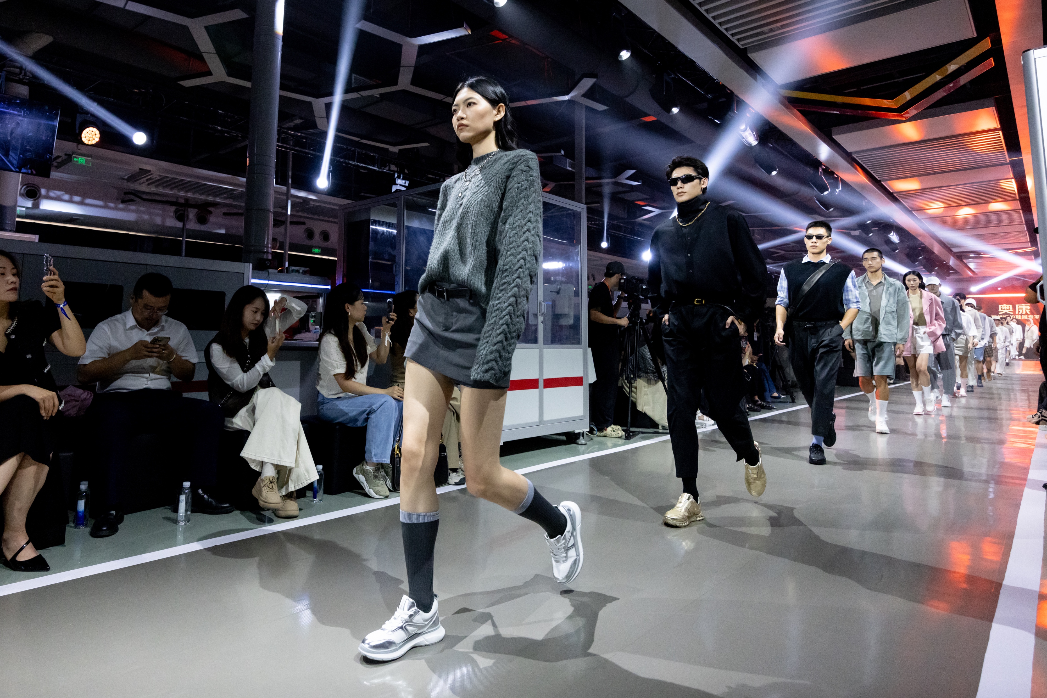 20250401-稿件2-奥康国际：以“创新”撬动“舒适”变革 步步为营引领行业跃进
