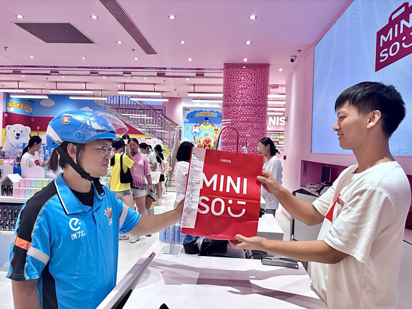 【新闻稿】淘宝闪购涌现开店潮！7月入驻品牌增长110%，超12000家门店集体上线