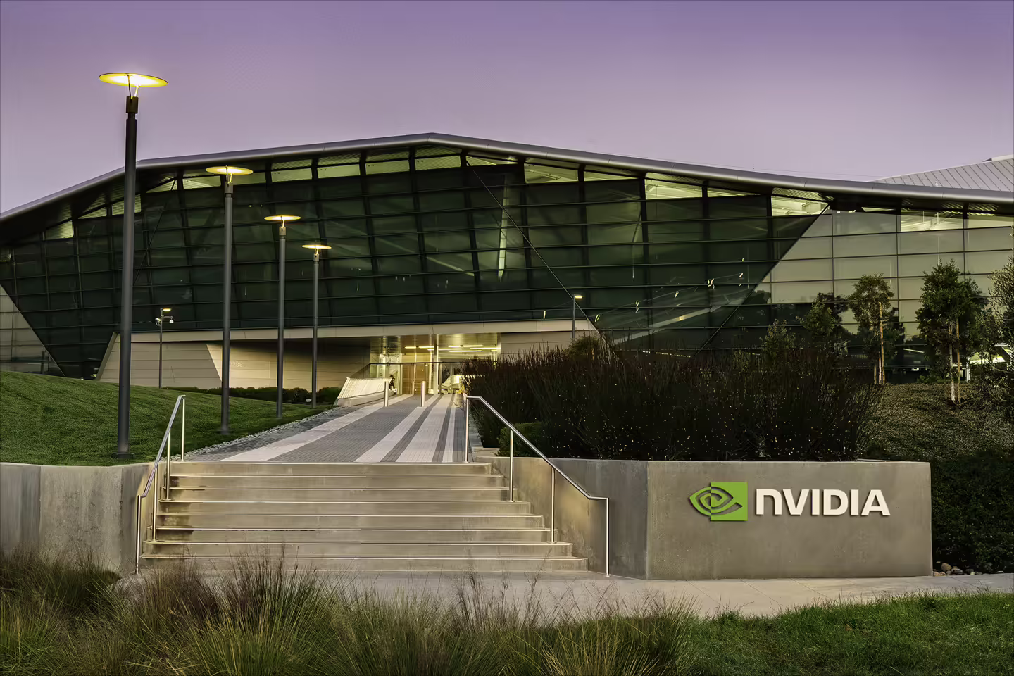 英伟达 Vera CPU 获 AI 初创公司 Modal 订单,杀入英特尔、AMD 主场
