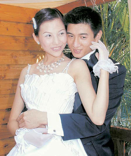 简宝珊陶喆相差16岁公开恋情 盘点老牛吃嫩草的明星们