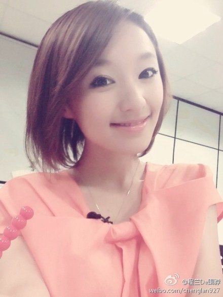 杨伶俐微博大战小三程兰直播:程兰"装死"不回应