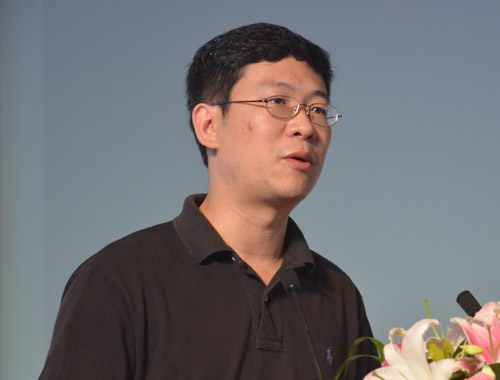 清华大学五道口金融学院党委副书记赵岑发表致辞