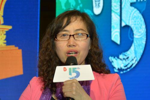 图文:太平人寿云南分公司总监过菊香参加本次论坛