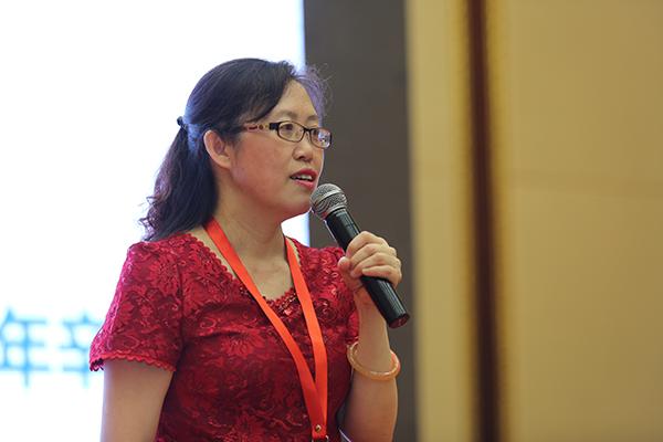 『普通』主题: 过菊香:用三直理念打造个人和组织的垂直成长