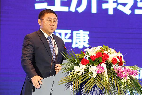 中国保险行业协会首席金融市场专家俞平康